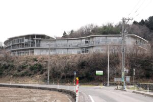 至民中学校（約2,200m）