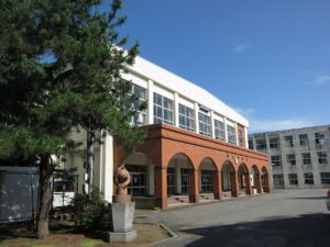 明道中学校（約1300ｍ）